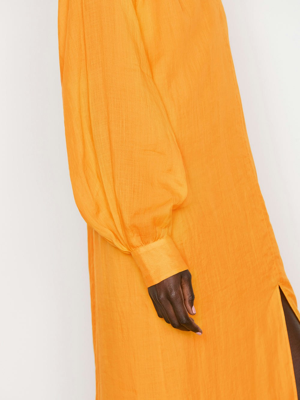dress sleeve detail view alt:fit1